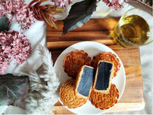 Black Sesame Mooncake (M2-04) (Bulk Purchase)